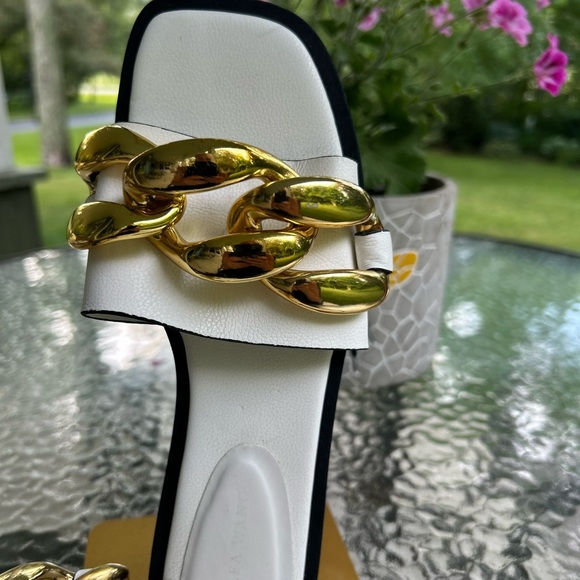Azalea Wang White and Gold Sandals with Decorative gold Bow - Picture 2 of 4